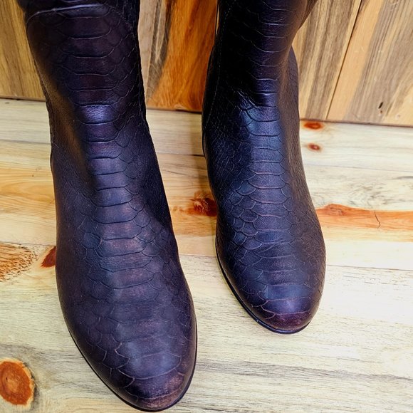 STUART WEITZMAN Crocodile Embossed Brown Leather Hidden Wedge Boots 7.5 - Picture 4 of 11